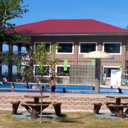 Lagoon Beach Resort Gitagun Ngoại thất bức ảnh